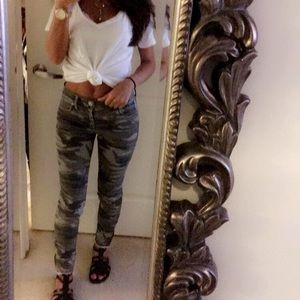 Camo skinny jeans